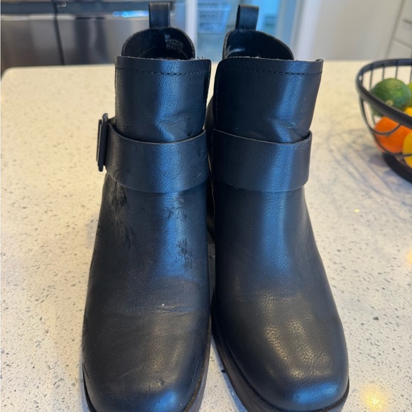 Korks Black Leather Ankle Boots size 9 EUC - Picture 10 of 10
